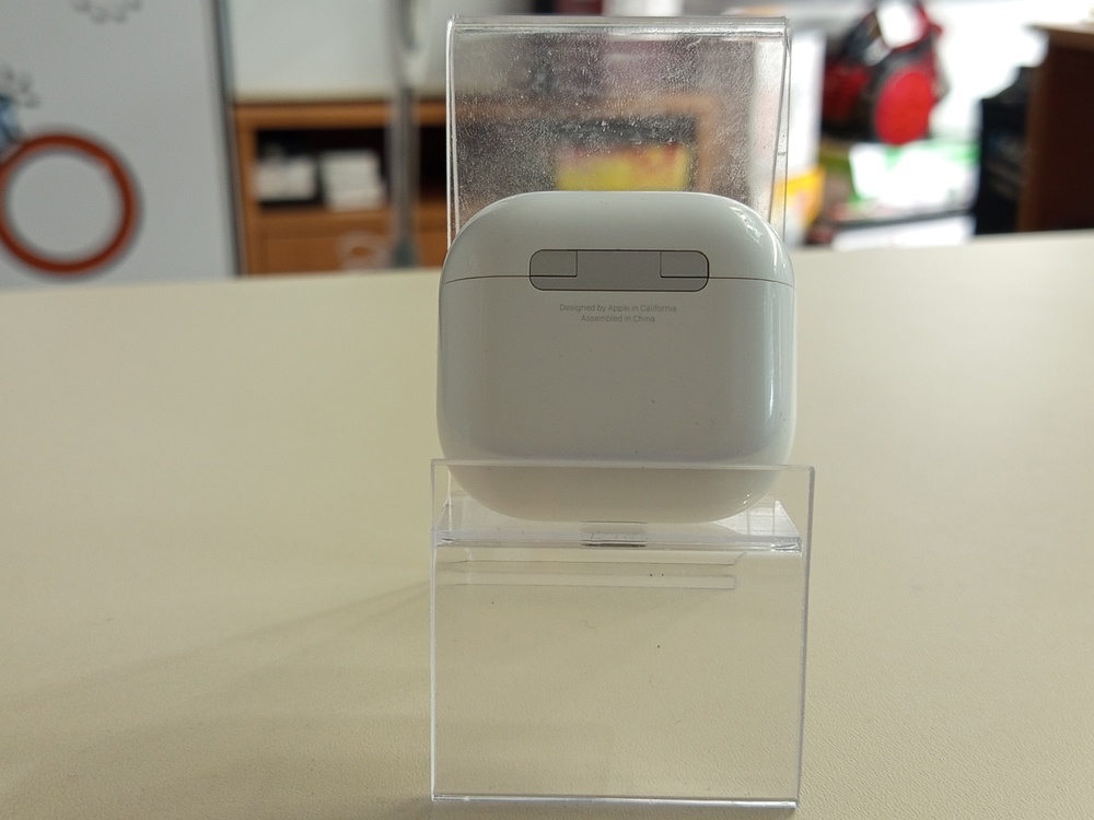 Наушники беспроводные Apple Airpods 4