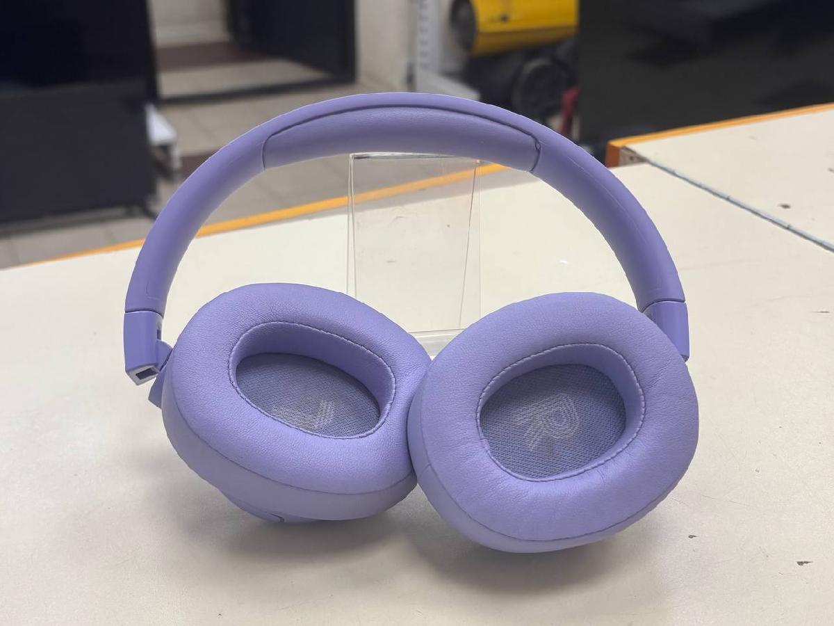 Наушники беспроводные JBL Tune 720BT;