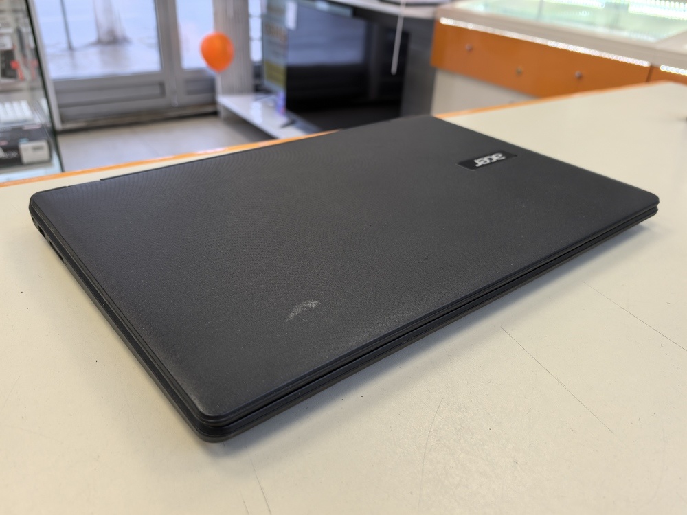 Ноутбук Acer ES 15; Pentium N3710, HD Graphics, 4 Гб, Нет, 500 Гб