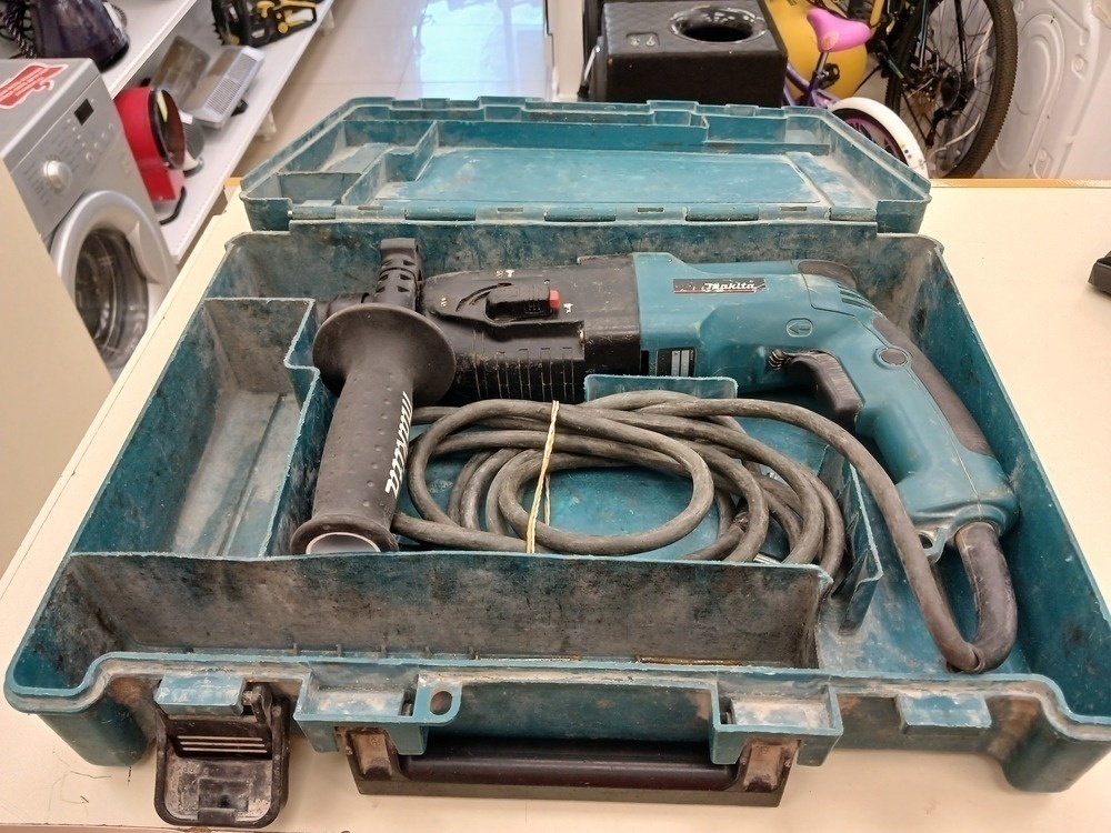 Перфоратор Makita HR-2450