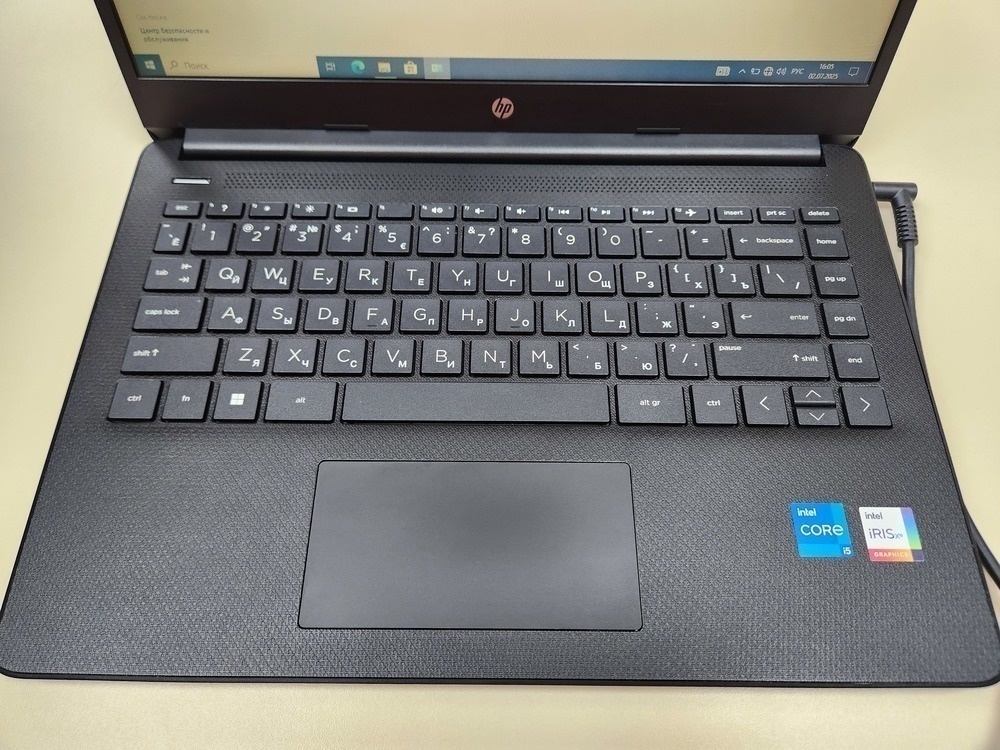 Ноутбук HP Laptop-H4RJRDQB; Core i5-1135G7, Iris(R) Xe Graphics, 8 Гб, 256 Гб, Нет