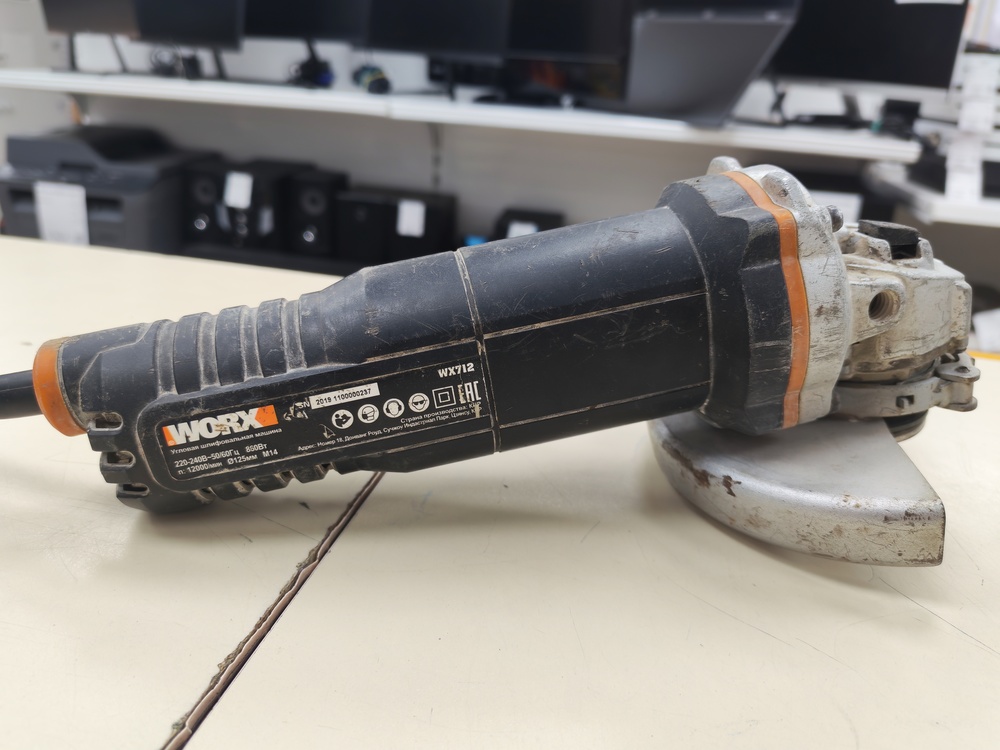 Угловая шлифмашина Worx WX712