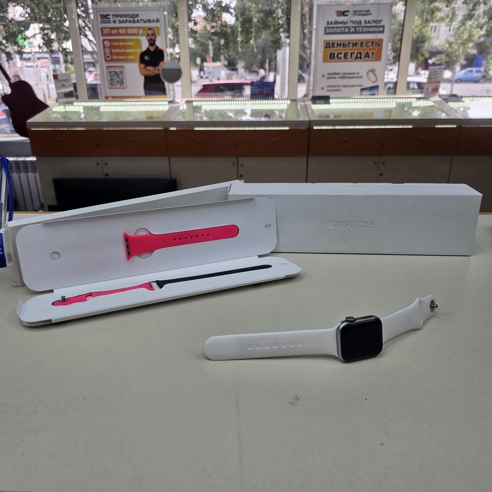 Смарт-часы Apple Watch Series 5 40 мм