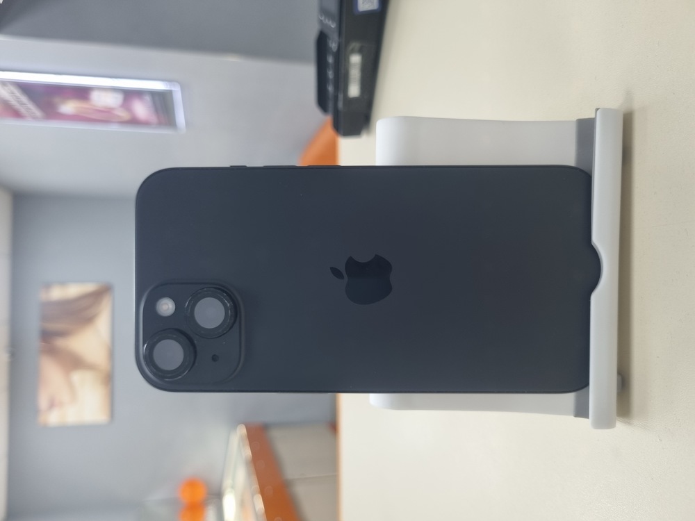 Смартфон Apple Iphone 15 128Gb