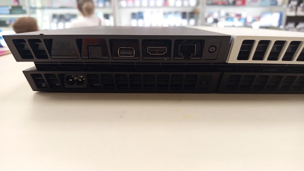 Игровая приставка PlayStation 4 FAT 500GB