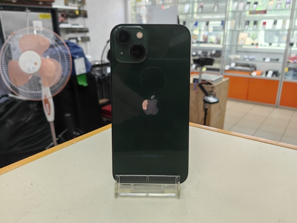 Смартфон Apple iPhone 13 128Gb