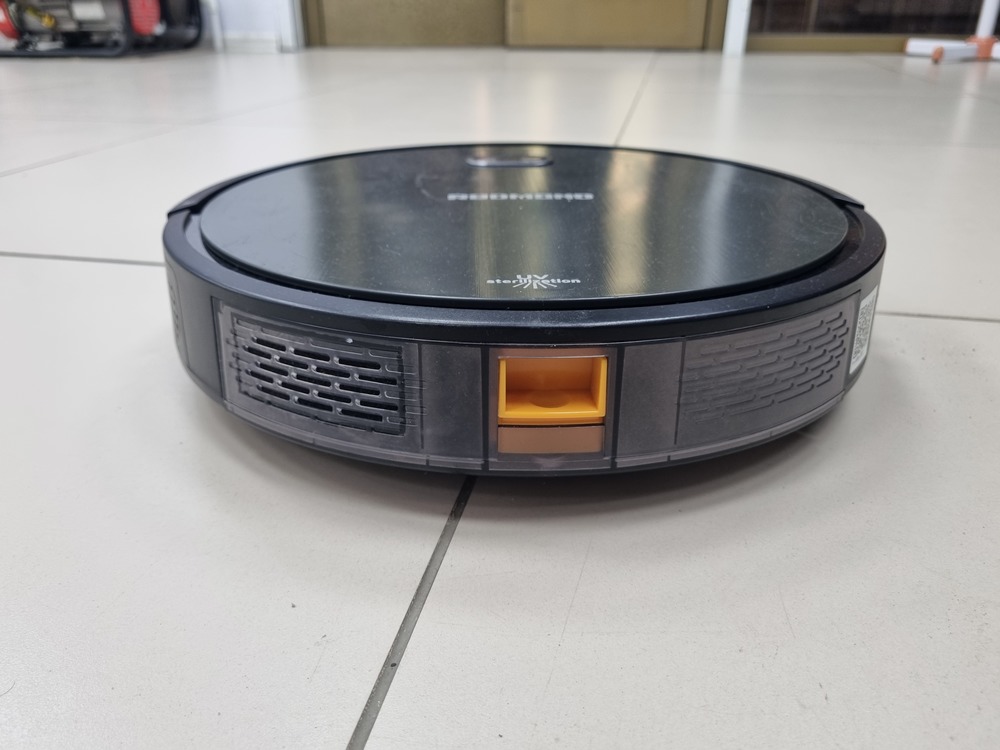 Пылесос Redmond RV-R650S;