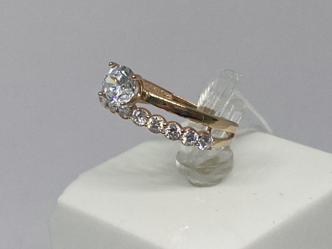 КОЛКМИ585 КОЛЬЦО С КАМНЯМИ (Au 585)