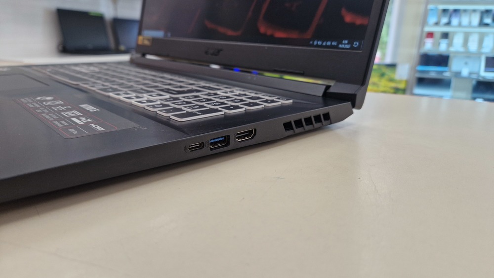 Ноутбук Acer Nitro 5; Ryzen 7 5800H, GeForce RTX 3070, 32 Гб, 1 Tb, Нет