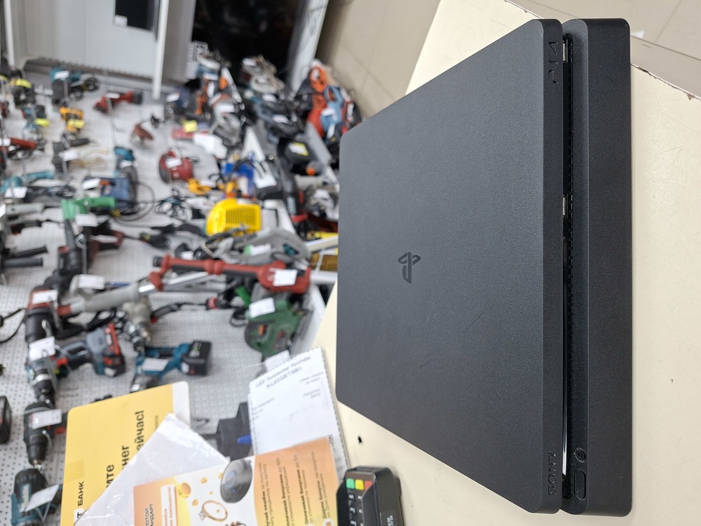 Игровая приставка PlayStation 4 Slim 500GB