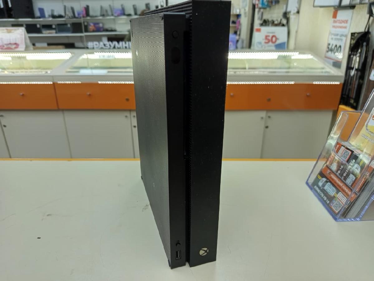 Игровая приставка Xbox One X 500Gb Игровая приставка Xbox One X 500Gb