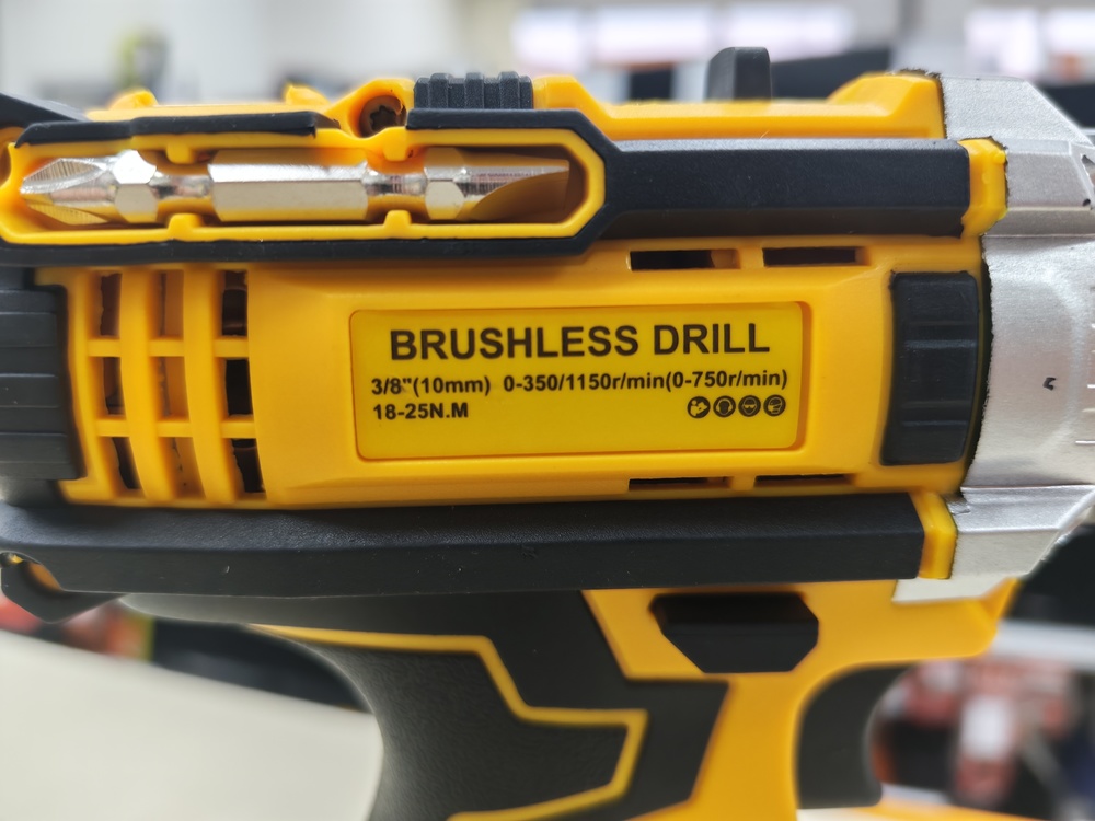 Шуруповерт Dewalt 18-25 n.m