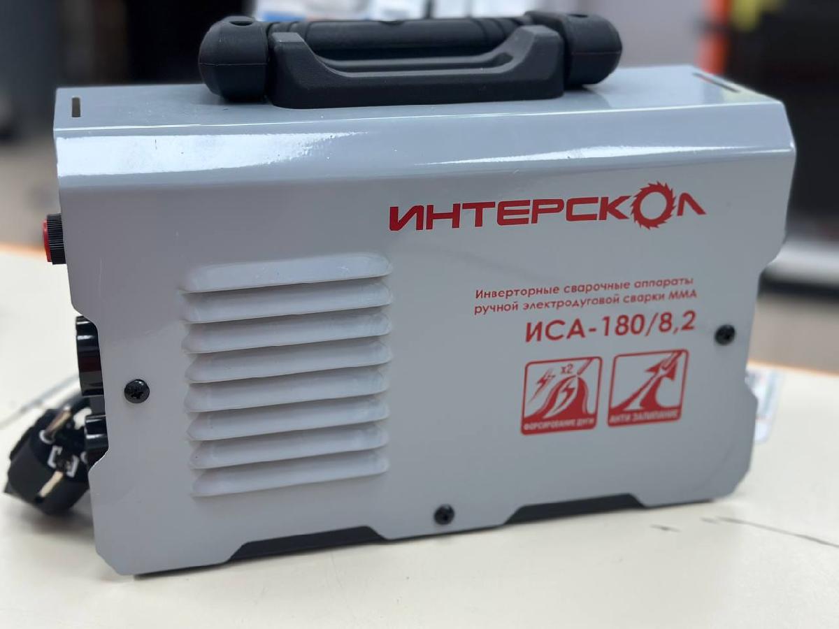 Сварочный аппарат Интерскол 180/8.2
