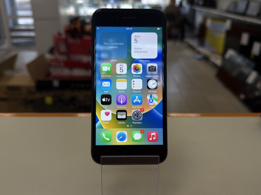 Смартфон Apple iPhone 8 64Gb