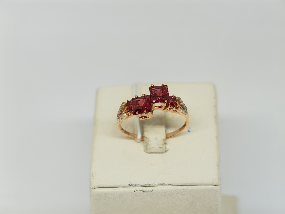 КОЛКМИ585 КОЛЬЦО С КАМНЯМИ (Au 585)