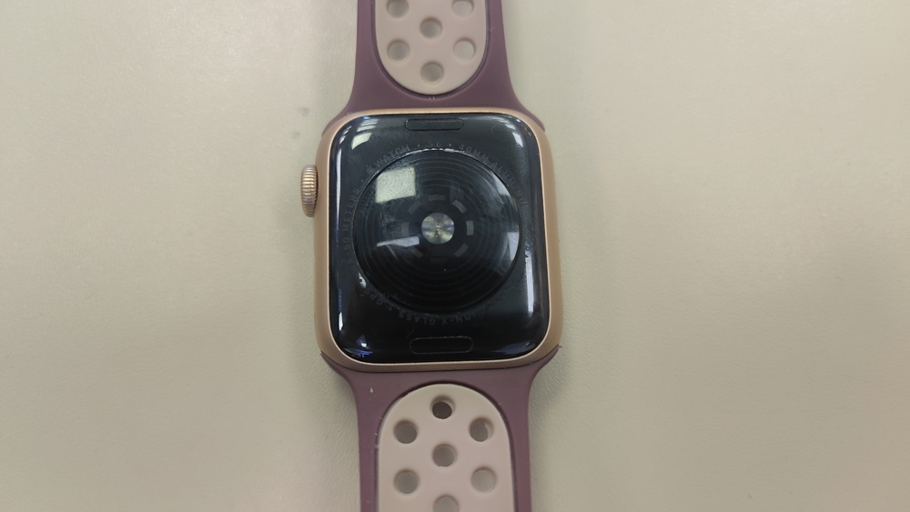 Смарт-часы Apple Watch SE 40mm