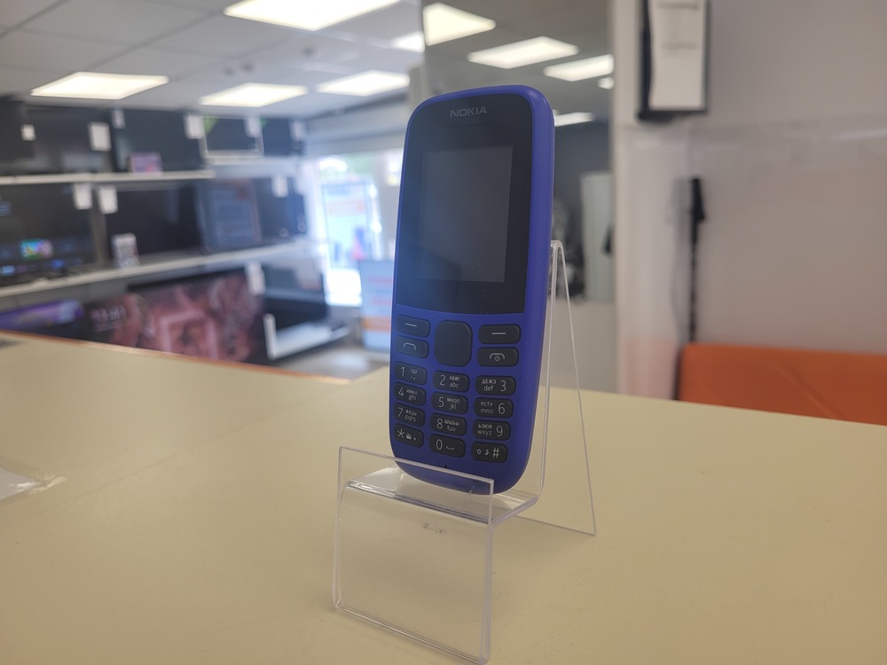 Смартфон Nokia 670