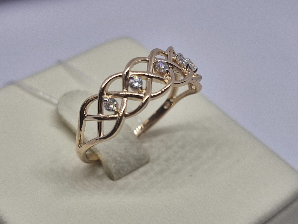 КОЛЬЦО С КАМНЯМИ (Au 585)