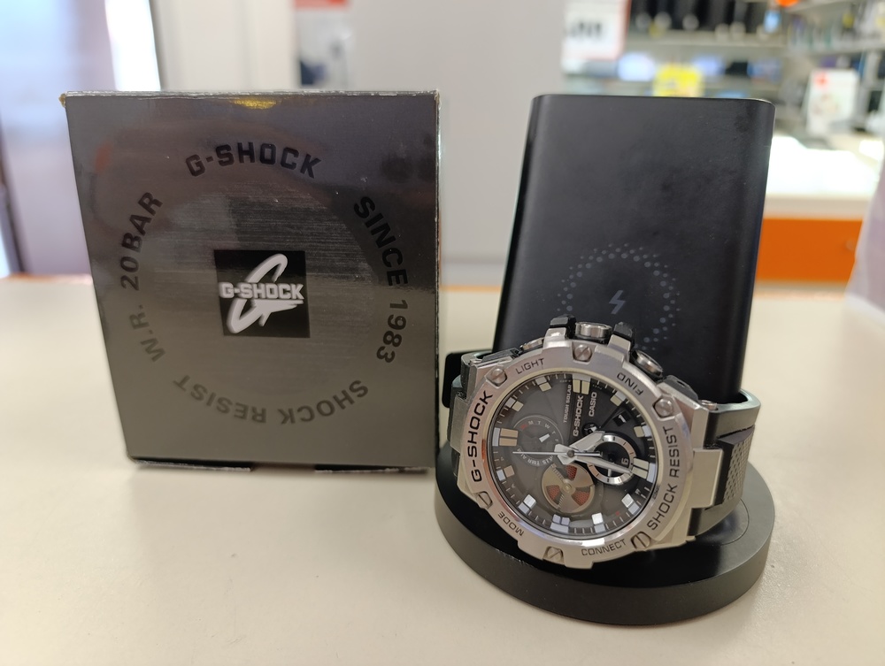 Часы наручные Casio GST B100