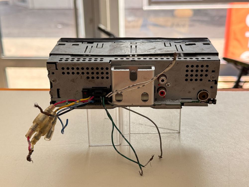 Автомагнитола Pioneer MVH-S110UB