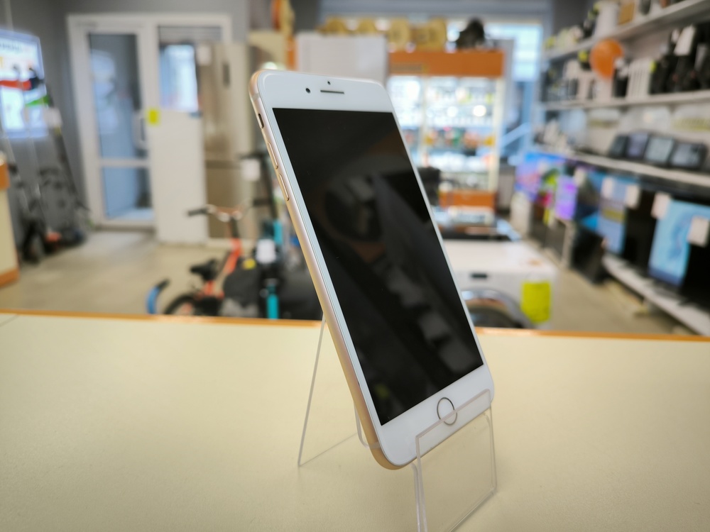 Смартфон Apple iPhone 8 Plus 64Gb