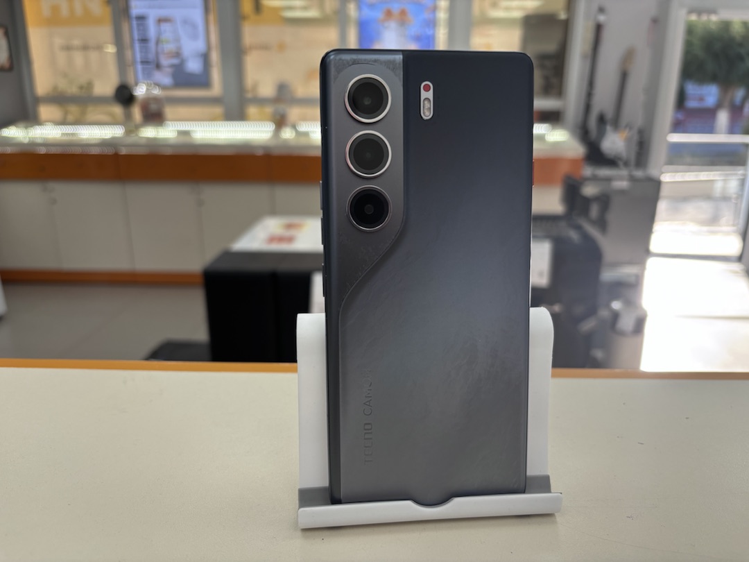 Смартфон Tecno SPARK 40 PRO 12/256
