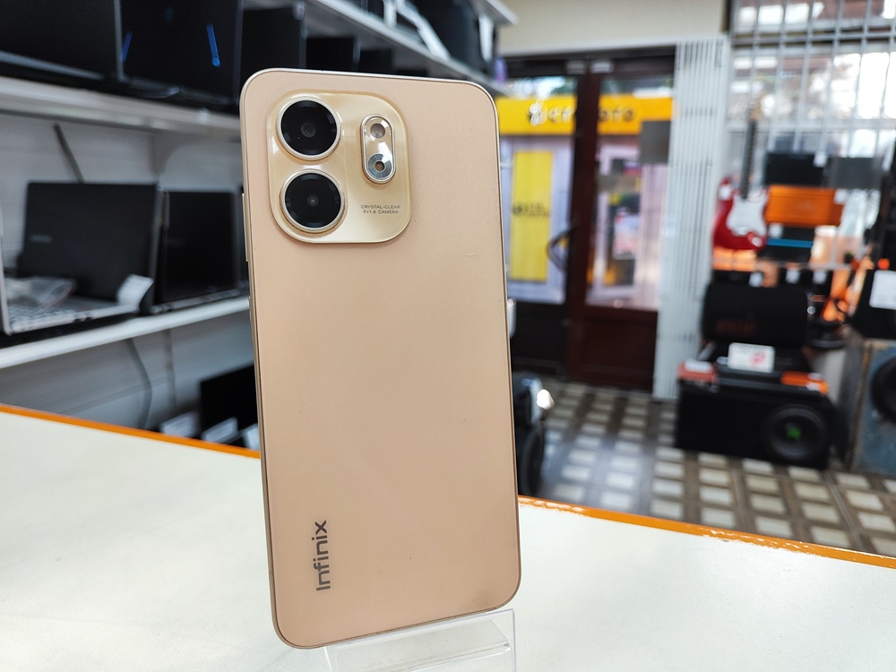 Смартфон Infinix Smart 9 4/128