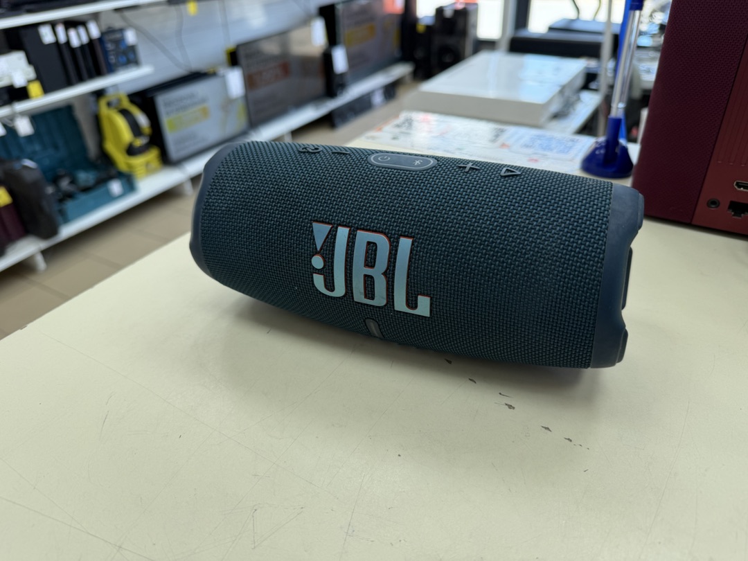 Портативная акустика JBL Charge 5