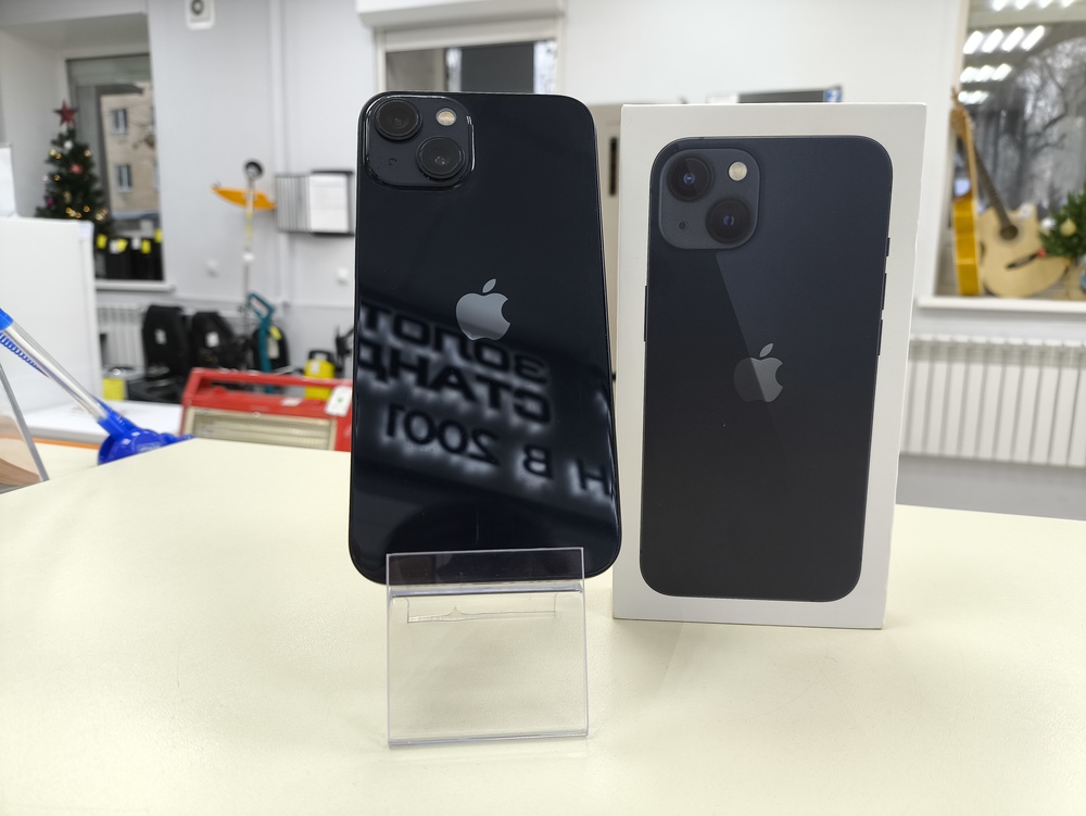 Смартфон Apple iPhone 13 128Gb