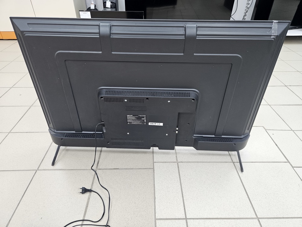 LED Телевизор Dexp 50ucs1/g
