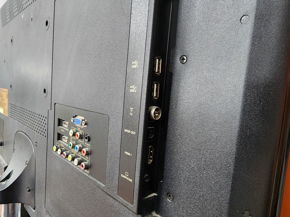 LED Телевизор Rubin RB-32SL1UE