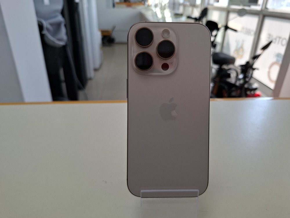 Смартфон Apple Iphone 16 Pro 256Gb