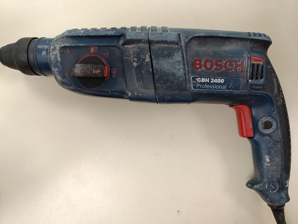 Перфоратор Bosch GBH2400