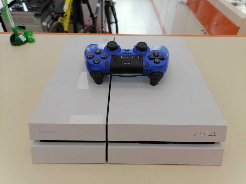 Игровая приставка PlayStation 4 FAT 500GB