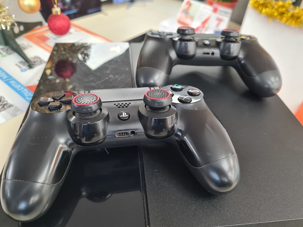 Игровая приставка PlayStation 4 FAT 500GB