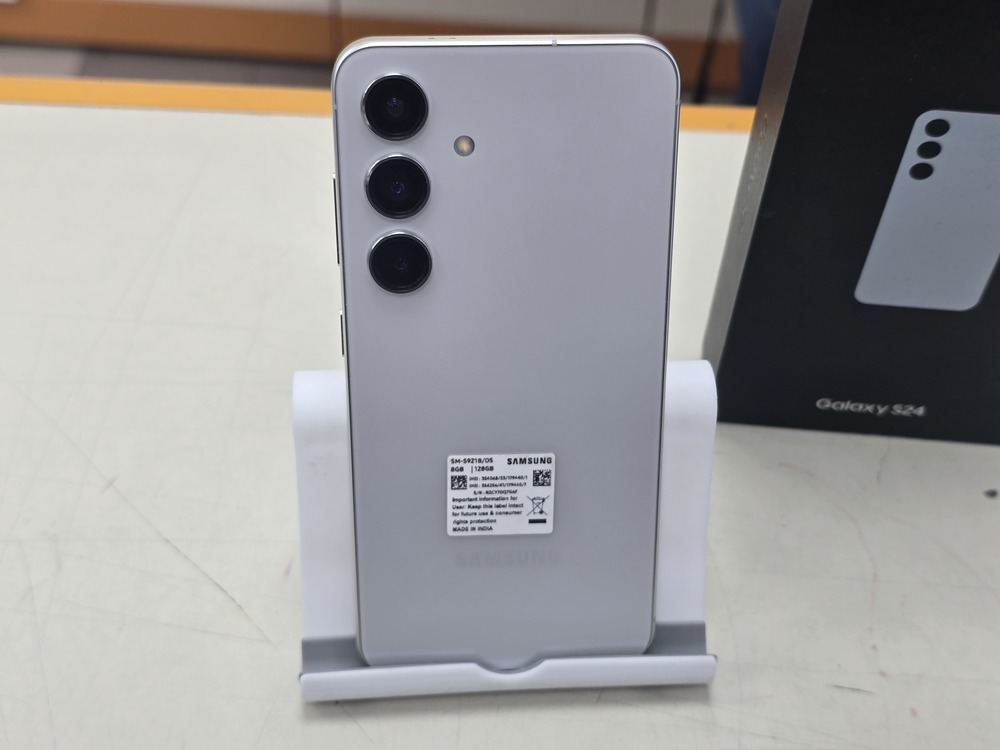 Смартфон Samsung Galaxy S24 8/128