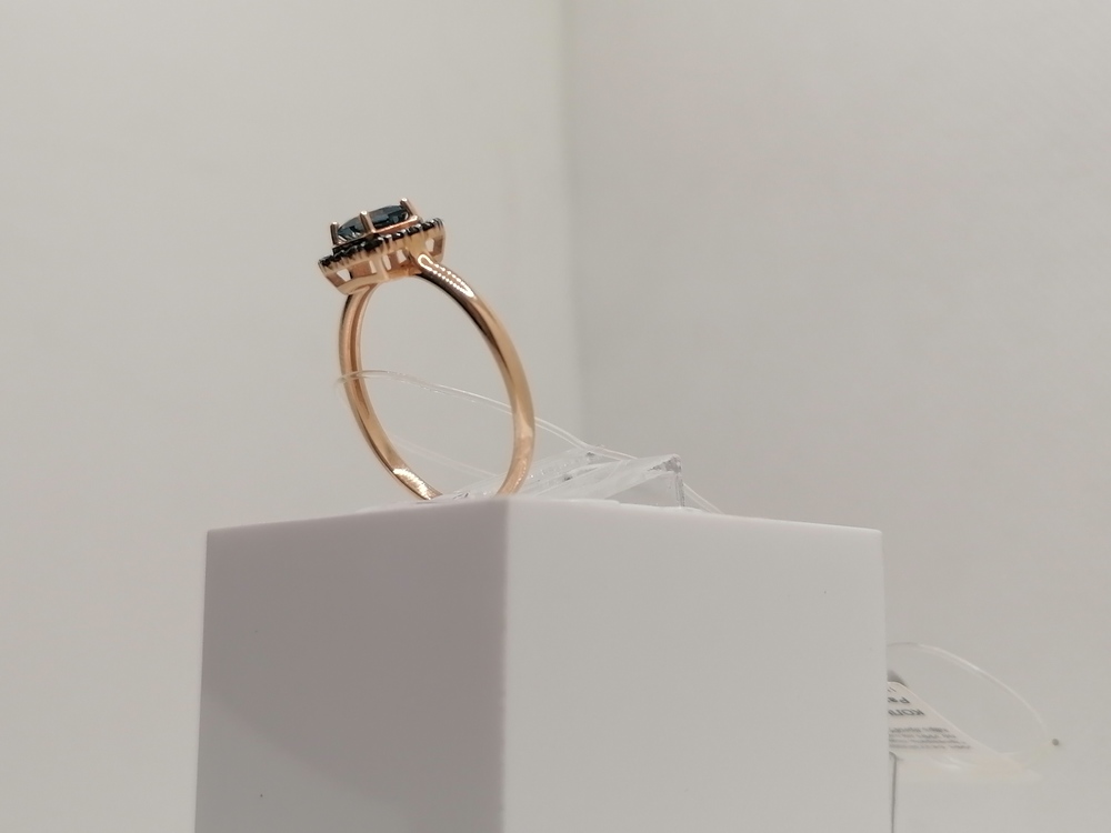 КОЛЬЦО С КАМНЯМИ (Au 585)