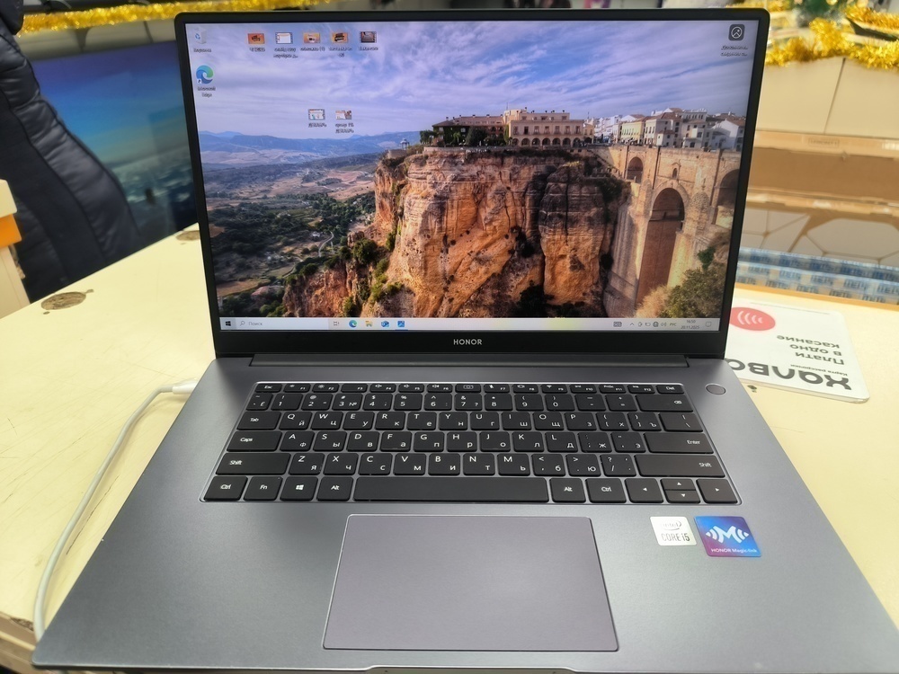 Ноутбук Honor BBR-WAH9; Core i5-10210U, HD Graphics, 8 Гб, 512 GB, Нет