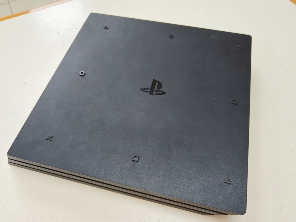 Игровая приставка PlayStation 4 Pro 1Tb