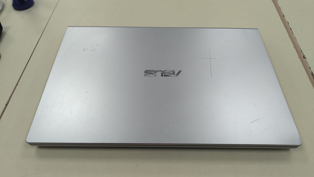 Ноутбук ASUS R521J; Core i3-1005G1, GeForce MX110, 6 Гб, 256 Гб, Нет