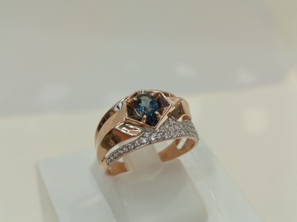 КОЛЬЦО ЛОНДОН ТОПАЗ с камнями (Au 585)