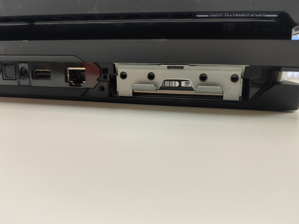Игровая приставка PlayStation 4 Pro 1Tb