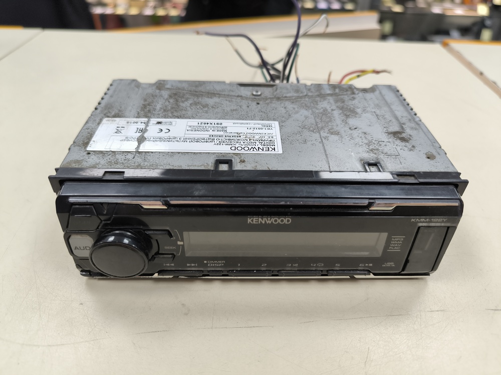 Автомагнитола Kenwood KMM-122Y