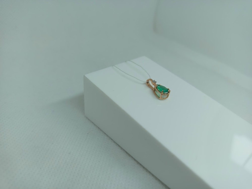 ПОДКМИ585 ПОДВЕСКА С КАМНЯМИ (Au 585)