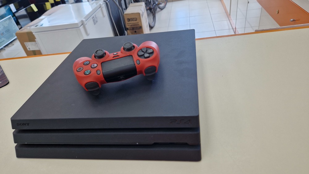 Игровая приставка PlayStation 4 Pro 1Tb