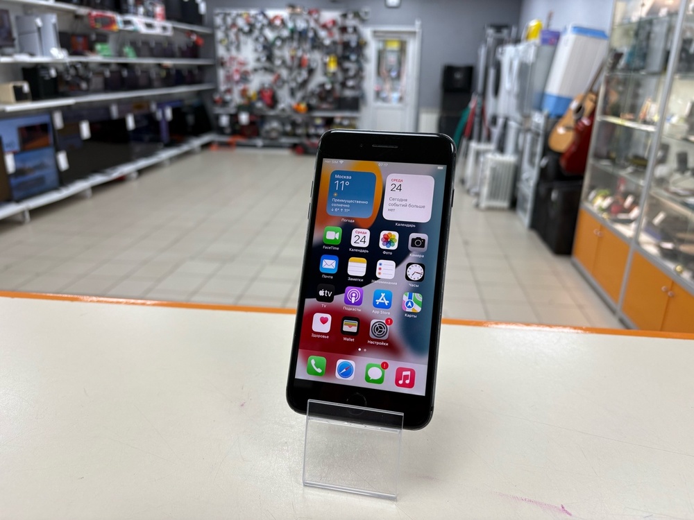 Смартфон Apple iPhone 7 Plus 64Gb