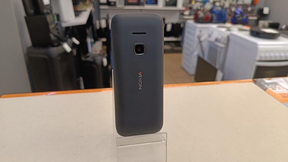 Мобильный телефон Nokia 225