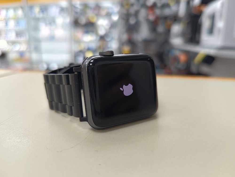 Смарт-часы Apple Watch Series 3 42 мм