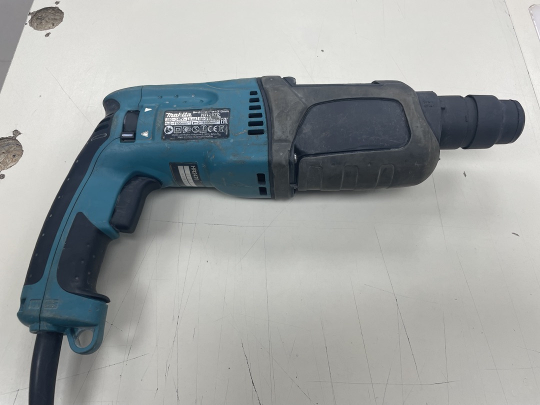 Перфоратор Makita HR 2470