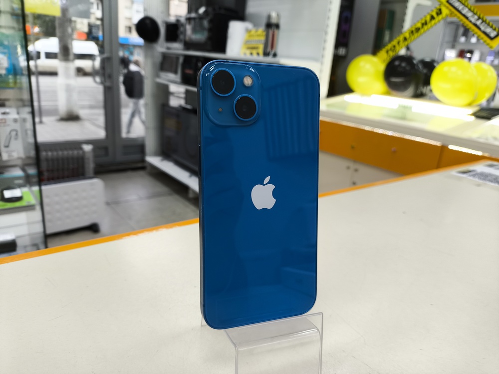 Смартфон Apple iPhone 13 128Gb